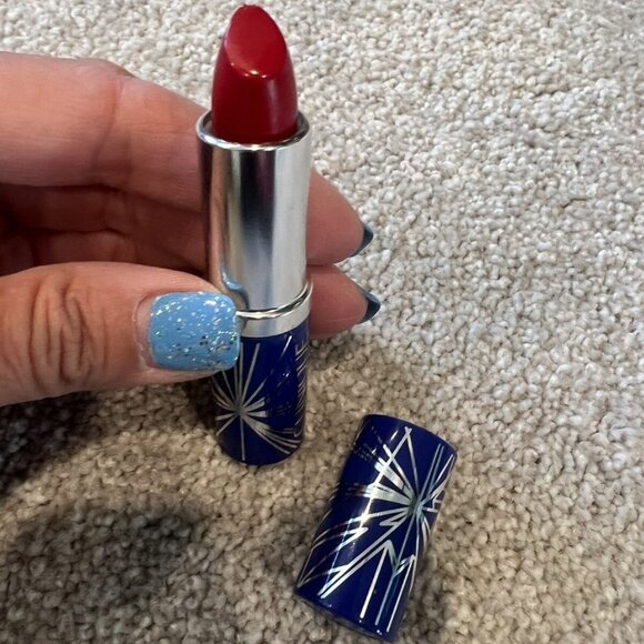 Clinique Pop Lip Colour + Primer Lipstick 08 CHERRY POP - Picture 4 of 7